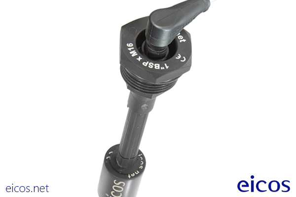 Conexão 1"BSP em poliftalamida em montagem junto ao Sensor de Nível vertical